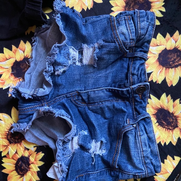 Bunch of small clothes - Picture 15 of 16